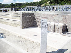 飯盛霊園の墓石画像2